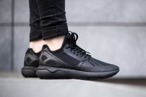 cach phoi do nam dep adidas tubular runner