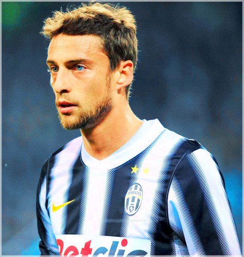 Claudio Marchisio trong bộ trang phục thi đấu quen thuộc của Juventus