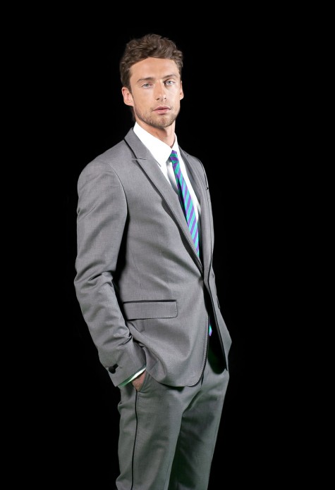 phong cách thời trang nam tính với vest màu xám Claudio Marchisio