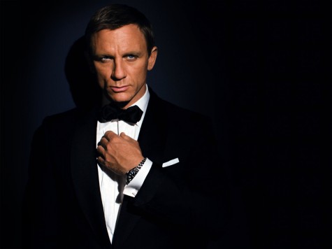 Tuxedo được diện bởi Daniel Craig 