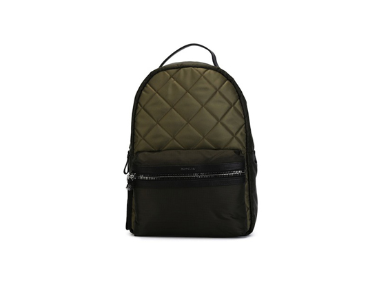 10 sản phẩm ba lô thời trang hot nhất mùa Thu - Moncler - elle vietnam