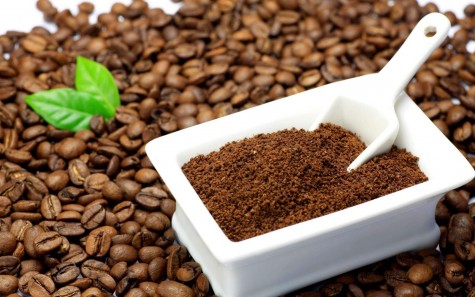 Mạt nạ cà phê và bột ca cao phù hợp với những ai thích hương vị thơm nồng của cà phê