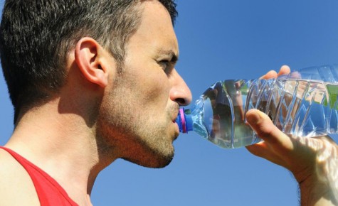 phương pháp chăm sóc sức khỏe cho nam giới - uống nước - elleman