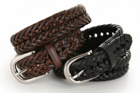 Kiểu dây nịt sợi bện (braided belt) là một accessory phù hợp với quần ngố nam.