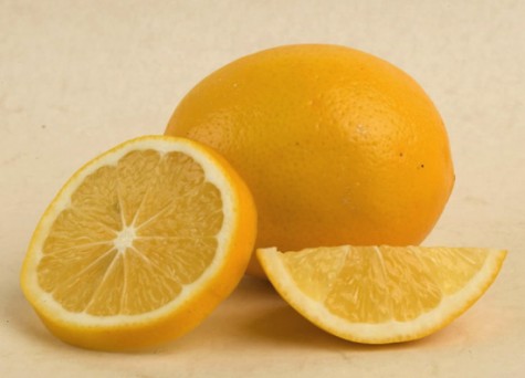 mẹo trị mụn hiệu quả cho nam giới - lemon - elleman