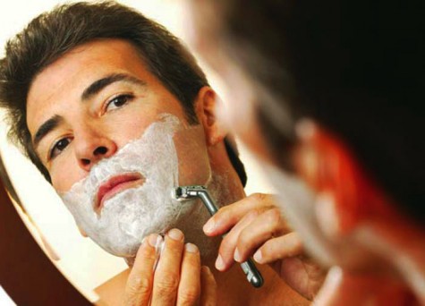 mẹo trị mụn hiệu quả cho nam giới - shaving beard - elleman