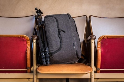 ba lô du lịch danh cho phượt thủ - Incase DSLR Pro Sling Pack 1 - elleman