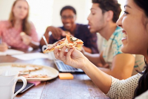 Bánh Pizza thật hấp dẫn đúng không nào?