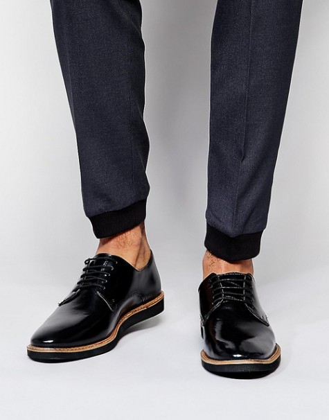 7 xu hướng thời trang giày nam nên tránh - derby shoes - elleman 1