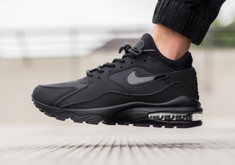 Đen - phong cách thời trang - black Nike's Air Max - elle man