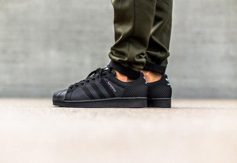 Đen - phong cách thời trang - black adidas originals - elle man