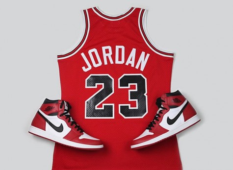 6 cái bắt tay tuyệt vời nhất trong thế giới thời trang - Micheal Jordan x Nike - elleman 1