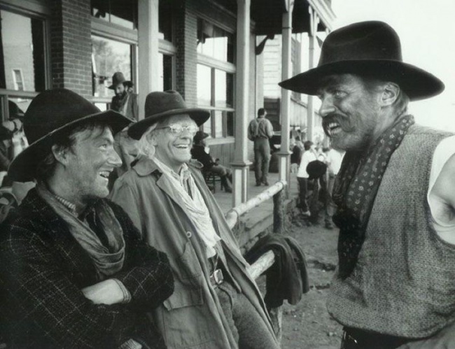 30-khoảnh-khắc-hậu-trường-từ-những-phim-điện-ảnh-nổi-tiếng_ellevietnam19