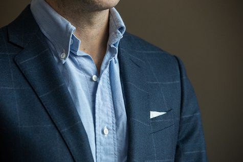 blue-mens-button-down-shirt-with-plaid-blazer-simple-outfit-idea-2