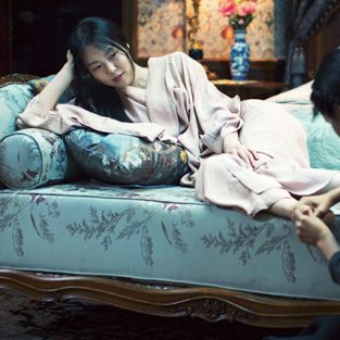 Handmaiden - Nhục cảm quyến rũ hay bước ngoặc bản sắc nữ?