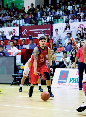 khi-bong-ro-lan-at-bong-da-1