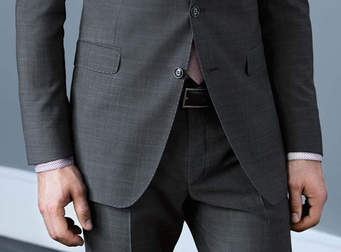 6 lỗi thường gặp khi tậu đồ vest nam mới: không xẻ phần túi áo.