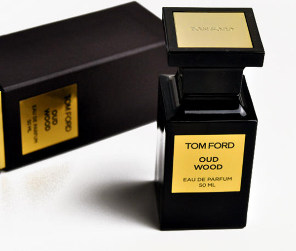 nước hoa nam mùi gỗ: Tom Ford Oud Wood.
