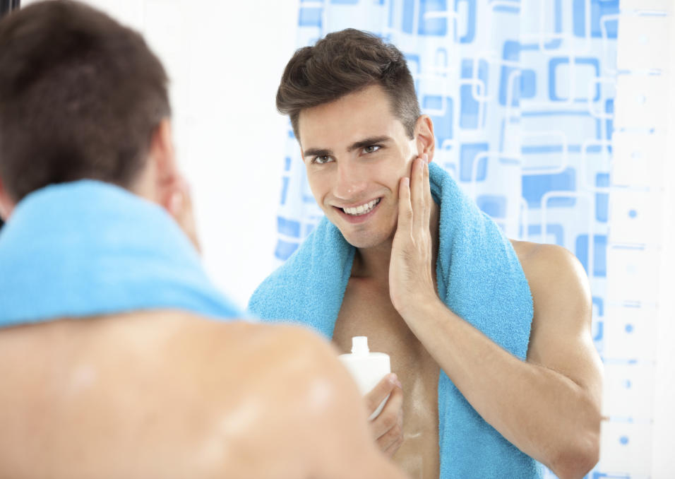 chăm sóc da mặt: cạo râu