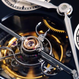 Đồng hồ Tourbillon: Giải mã chiếc đồng hồ đắt hơn xe Ferrari