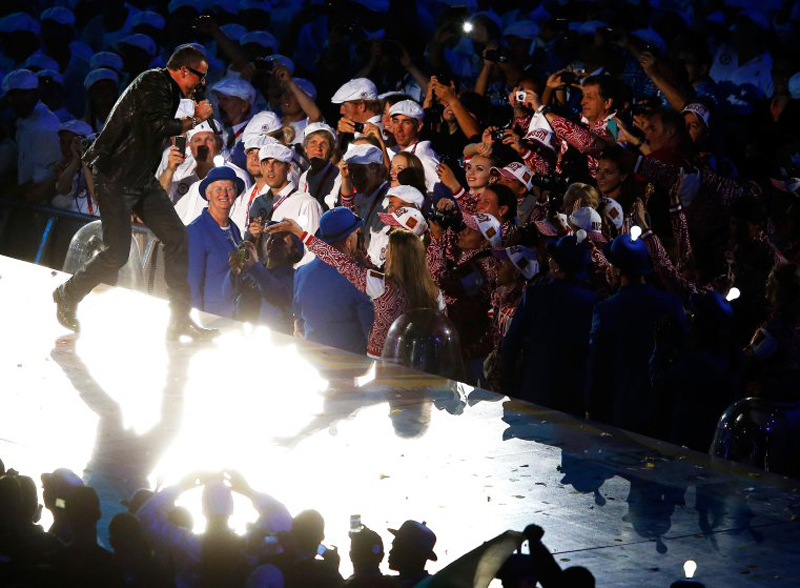 Biểu diễn tại buổi lễ Bế mạc của Thế vận hội London 2012 tại sân vận động Olympic, London (12/08/2012).