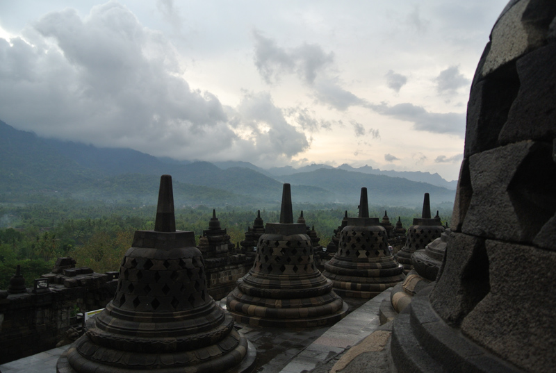 du lịch châu Á - Indonesia Borobudur 1 - elle man