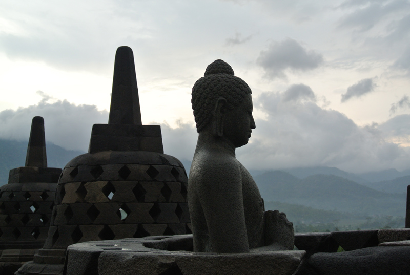 du lịch châu Á - Indonesia Borobudur 2 - elle man
