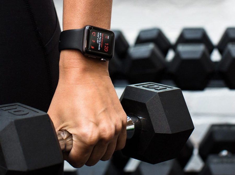 đi tập gym - smart watch - elle man