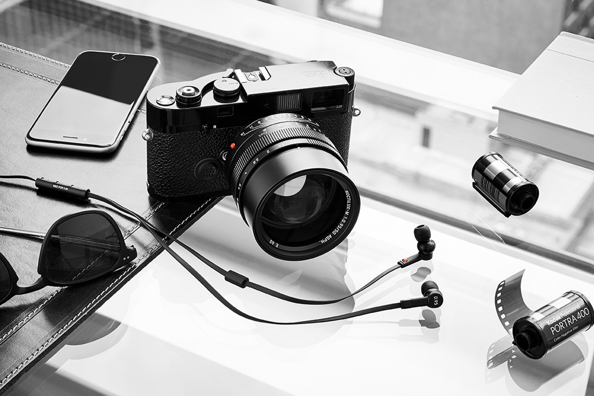 Master & Dynamic x Leica 3