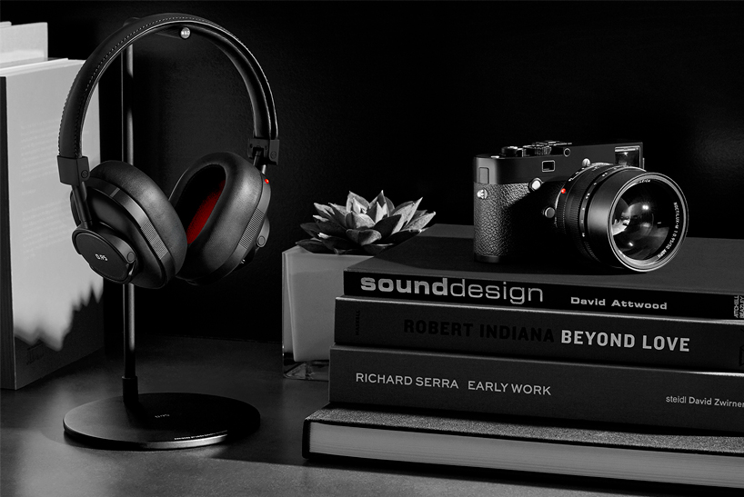 Master & Dynamic x Leica 4