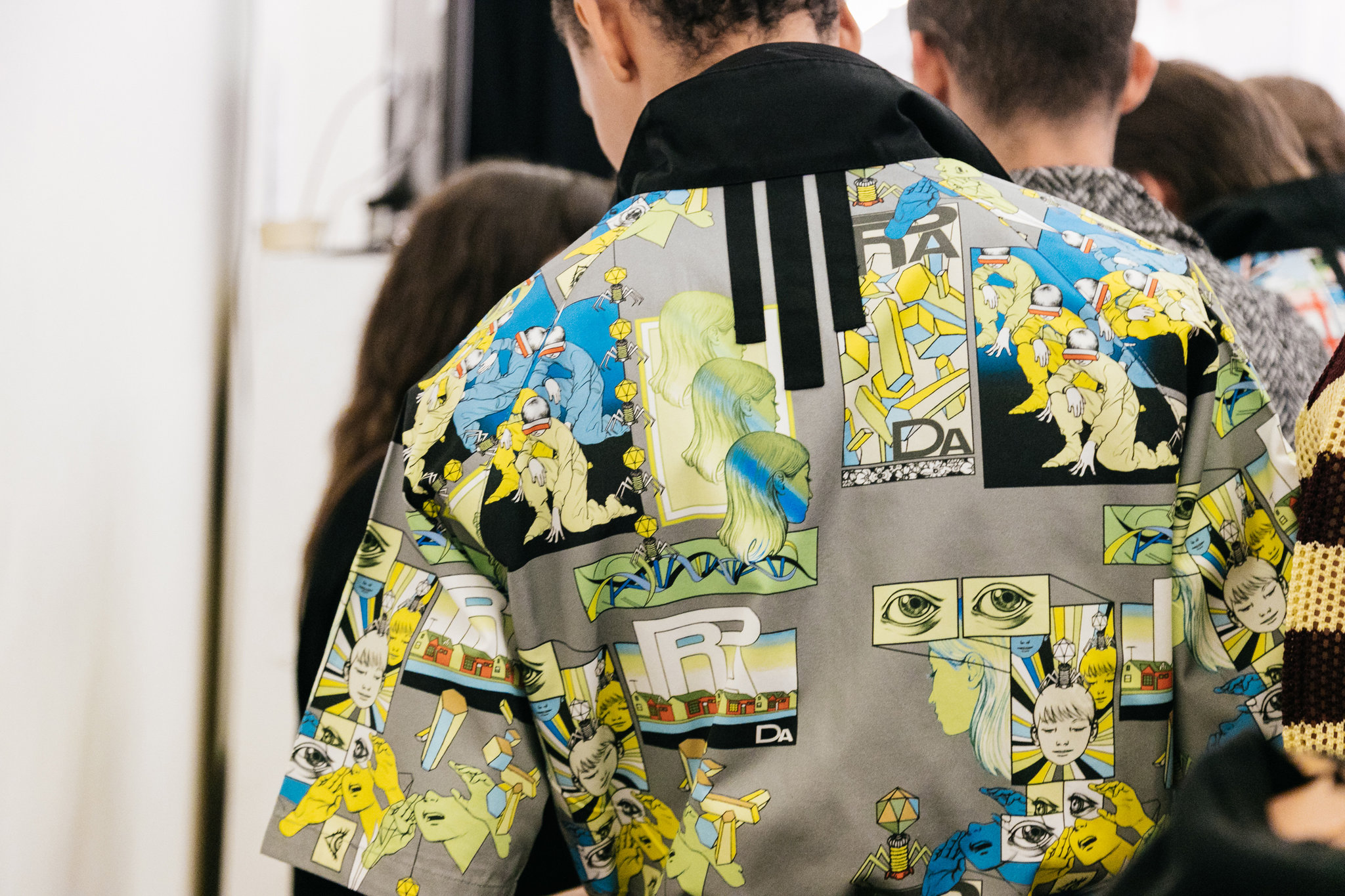 Những ô comic đan xen trong thiết kế Xuân-Hè 2018 của Prada