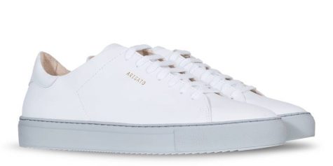 giay the thao all-white - axel arigato clean sneakers - elle man 1