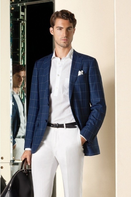 Chiếc áo polo dài tay kết hợp cùng một chiếc blazer sẽ tạo nên bộ đồ ăn ý nhất cho bạn vào cuối Thu