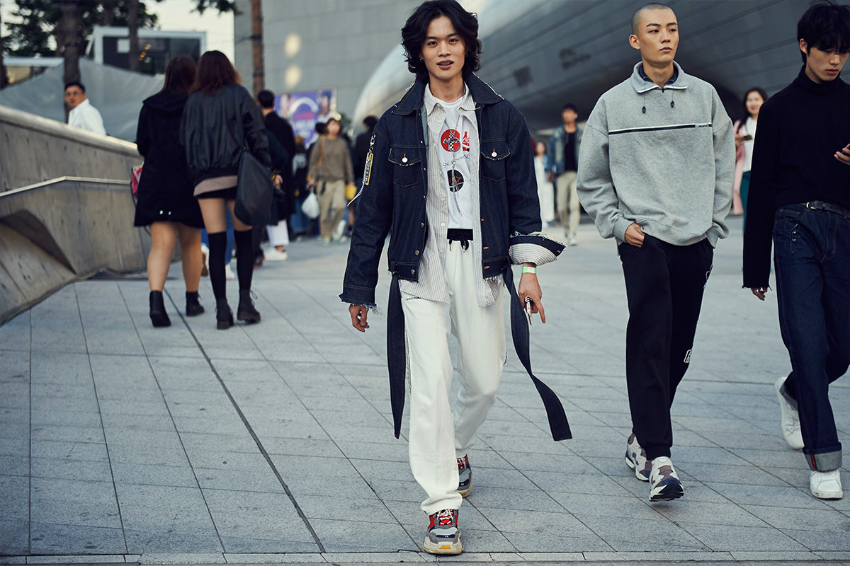 Cac street style look tuyet dep tai Seoul Fashion Week Xuan He 2018 18