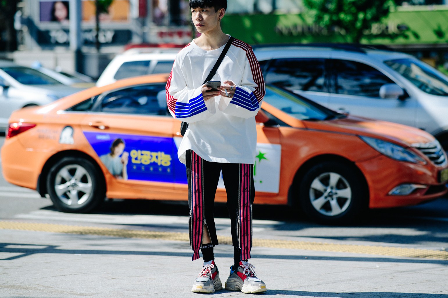 Cac street style look tuyet dep tai Seoul Fashion Week Xuan He 2018 3