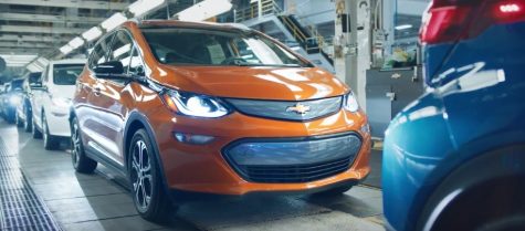 xe hoi dien chevrolet bolt EV - elle man 1