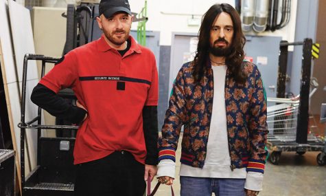 Demna Gvasalia, giám đốc sáng tạo của Balenciaga (trái) và Alessandro Michele, giám đốc sáng tạo của Gucci (phải).