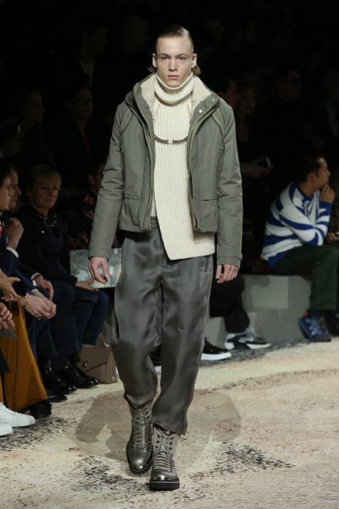 thuong hieu louis vuitton - elle man runway 13