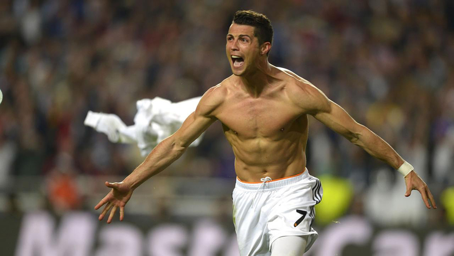Cristiano Ronaldo - ELLE Man 3