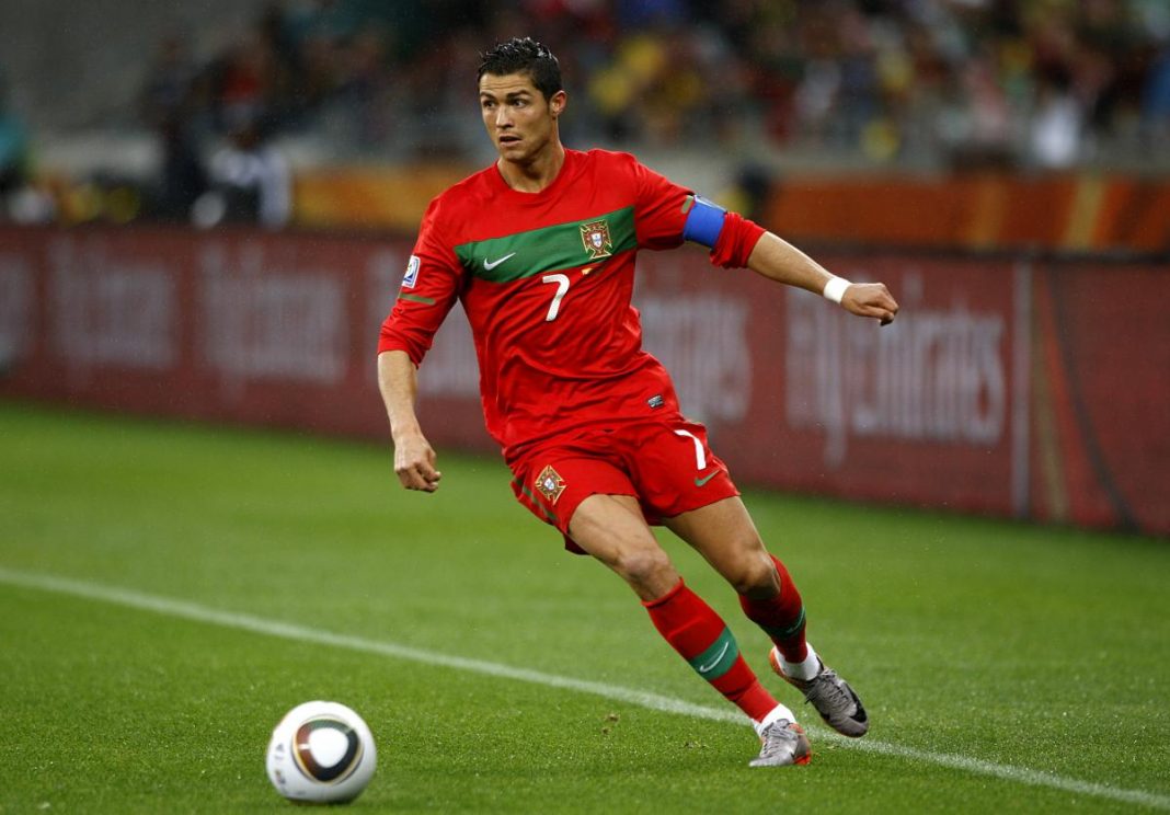 Cristiano Ronaldo - ELLE Man 4