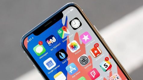 "Notch" của iPhone X vẫn gây tranh cãi với nhiều người dùng.