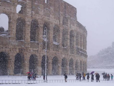 Gây ra trận bão tuyết vô cùng lớn như ở Rome