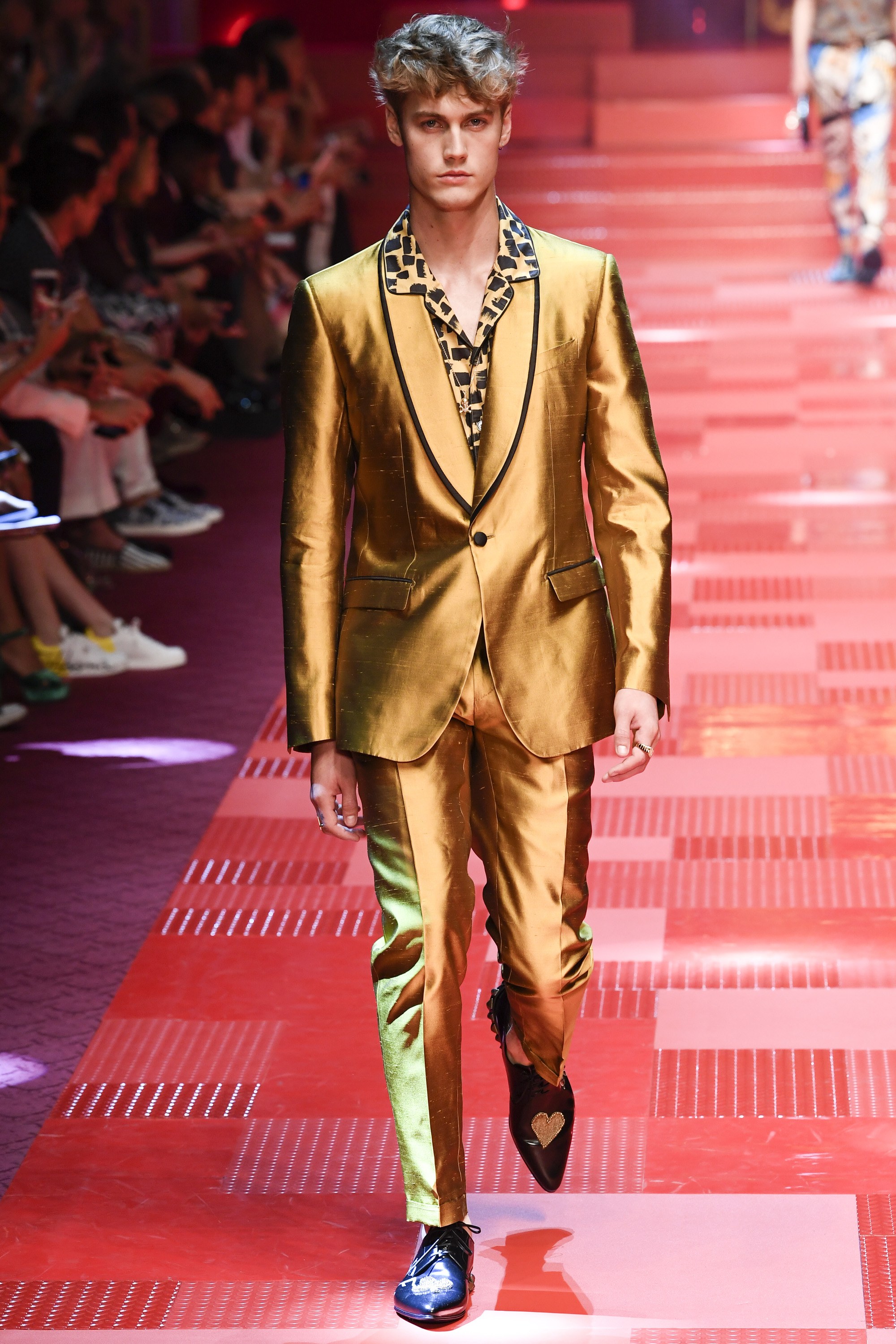 ELLE Man Style Calendar phiêu lưu với suit sắc màu (53 – 1132018) (9)