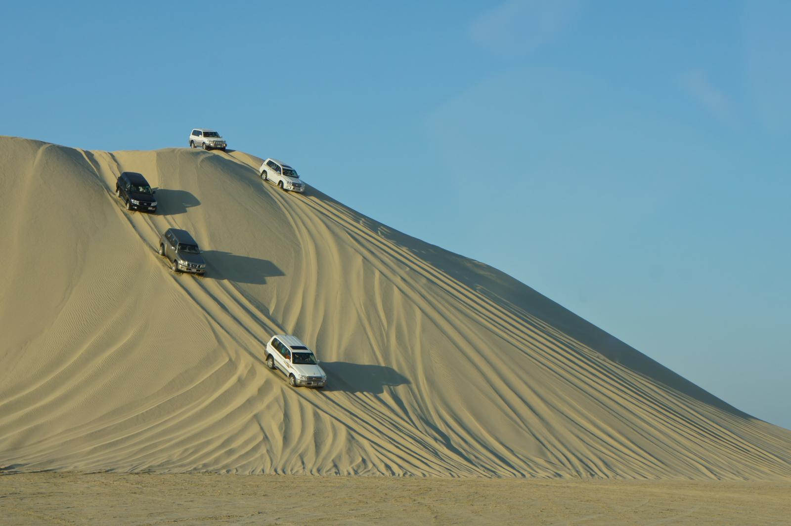 du lịch qatar - dune bashing - elle man 1