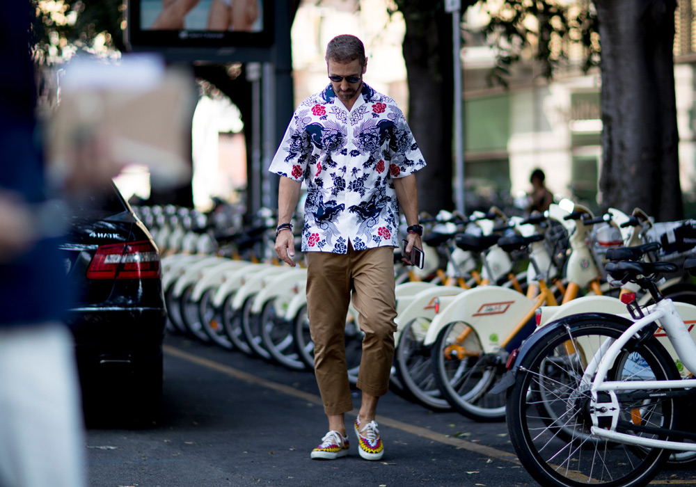 ELLE Man Style Calendar Tạo điểm nhấn với giày thể thao in họa tiết (12 – 1832018) (10)