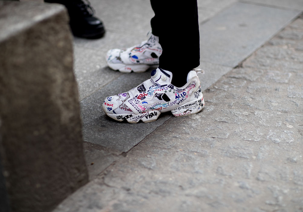 ELLE Man Style Calendar Tạo điểm nhấn với giày thể thao in họa tiết (12 – 1832018) (13)