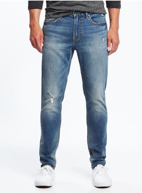 xu hướng thời trang hè 2018 old navy - relaxed slim built-in flex jeans - elle man 1