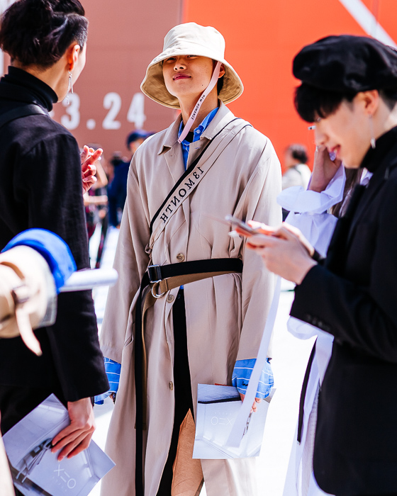 Cá tính thời trang đường phố tại Tuần lễ thời trang Seoul Thu-Đông 2018 (22)