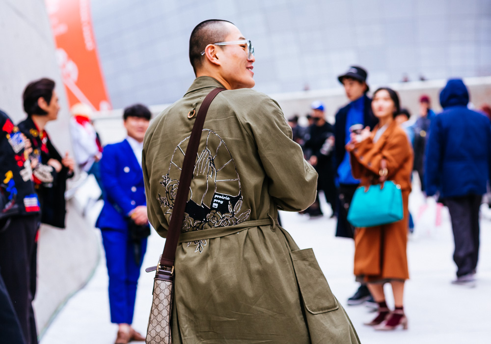 Cá tính thời trang đường phố tại Tuần lễ thời trang Seoul Thu-Đông 2018 (36)