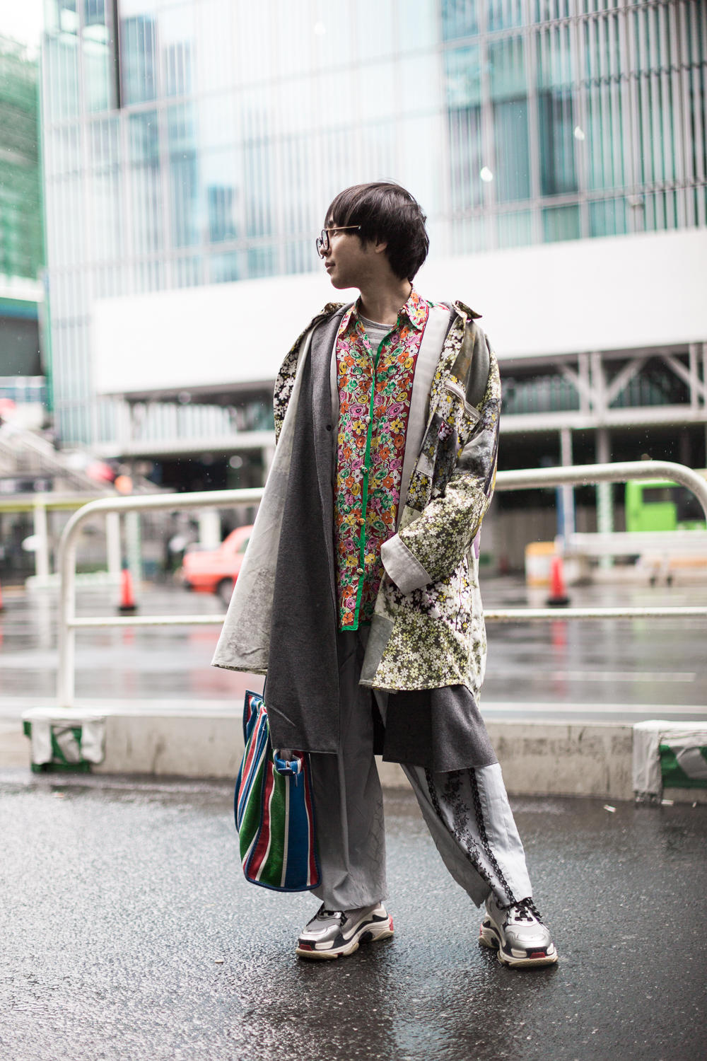 Phong cách đường phố quái tính tại Tuần lễ thời trang Tokyo Thu-Đông 2018 (16)